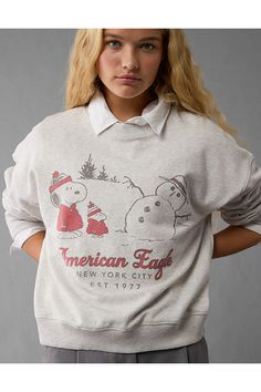 Super soft fleece/Crew neck/Snoopy graphic/Ribbed cuffs & hem Snow Angel Aesthetic, Sun In Winter, Snoopy Holiday, Best Hot Chocolate, Snoopy Shirt, Trendy Crewneck, White Jeans Men, Athletic Fit Jeans, Snow Angel