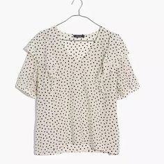 Madewell V-Neck Ruffle Sleeve Top Cream With Black Polka Dots Size: Xxs New With Tags Please Let Me Know If You Have Any Questions! New Zealand Packing List, Ballet Wrap Top, 2020 Clothes, Popover Shirt, Front Tie Shirt, Teacher Style, Style Tops, Ruffled Sleeve Top, Puff Sleeve Top