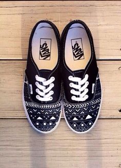 geometric custom vans Skateboard Style, Mode Shoes, Kinds Of Shoes, Diy Shoes, Painted Shoes, Dream Shoes, Shoe Obsession, Custom Shoes