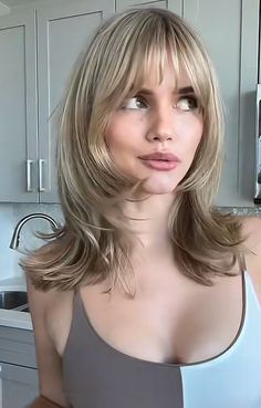 Trendy Mid Length Haircuts With Layers, Blonde Layers With Bangs, Shay Sullivann, Blonde Shaggy Hair, Growing Out Bangs Hairstyles, Bang Fringe, Short Hair Fringe, Bangs And Layers