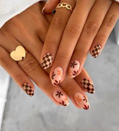 Brown Skin Nail Art, Brown Retro Nails, Nail Ideas For Teachers, Nail Art Brown Skin, Fun Almond Nail Designs, Neutral Design Nails, Gaming Nails, Pretty Brown Nails, Trendy Brown Nails