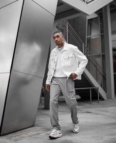 Outfit Sobrecamisa, Darion Benzo, Pose Men, Outfit Informal, Black Male Models, Mens Inspiration, Urban Fashion Trends, Black Men Street Fashion, Men Fashion Casual Shirts