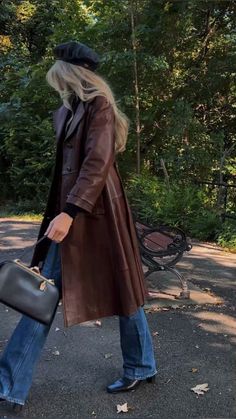 Winter Fashion Paris, Cold Autumn Outfits, Brown Winter Outfit, Mode Editorials, Stylish Fall Outfits, Skandinavian Fashion, Winter 23, Chique Outfits, Autumn Fits