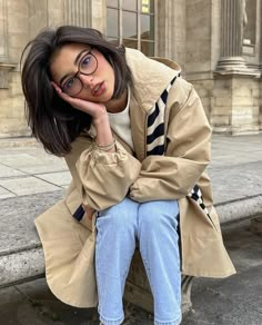 Abg Style Makeup, Makeup Aesthetic Looks, Deep Winter Makeup, Best Lip Color, Makeup With Glasses, Bangs Makeup, Goth Asian, Makeup For Glasses, Tips For Makeup