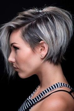 Short Shaggy Haircuts, Pixie Bob Haircut, Shaggy Haircuts, Pixie Haircut For Thick Hair, Short Hairstyles For Thick Hair, Penteado Cabelo Curto, Pixie Haircuts, Short Pixie Haircuts, Haircut For Thick Hair