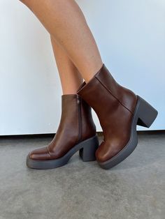 MARINO-44-A12-BW brown bootie Ccocci Fall Boots Heels, Everyday Fall Shoes, Cute Shoes For Fall, Fall 2024 Shoes, Fall Boots 2024, Fall Work Shoes, Casual Fall Shoes, Fall Boots Women, Cute Fall Boots