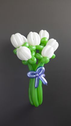 Flowers Out Of Balloons, Balloon Animals Tutorial, Balloon Art Tutorial, Balloon Flower Bouquet Diy, Flower Balloon Tutorial, How To Make Balloon Flower, Ballon Flower Tutorial, Twisting Balloons Tutorials, Balloon Flower Tutorial