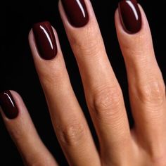 Holidays Nails Winter, Natural Holiday Nails, Holiday Gel Nails Winter, Dark Wedding Nails, Dark Holiday Nails, Jewel Tone Nails, Holiday Nails 2023, Winter Nail Colours, Dark Nail Colors