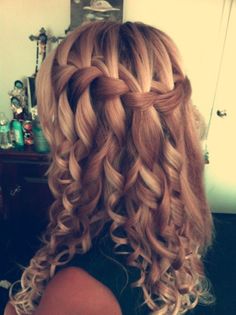 I know, ANOTHER waterfall braid with curls. But this one is drool-worthy! Gorgeousss. Curly Waterfall Braid, Waterfall Braid Hairstyle, Long Curly Hair, Long Curly