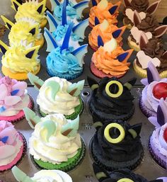 Pokemon Cupcakes, Anime Cake, Pokemon Cake, Pokemon Party, Pokemon Birthday, Cute Cupcakes, Cute Desserts, Savoury Cake, Pretty Food