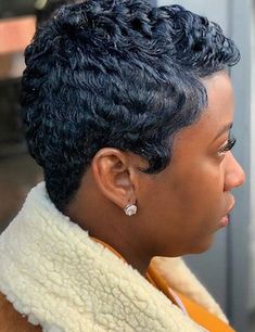 20 Amazing Finger Wave Styles For Women To Try One Side Shaved Hairstyles, Finger Wave Hair, Short Natural Curly Hair, Finger Wave, Shaved Side Hairstyles, Hollywood Waves, Finger Waves, Cool Braid Hairstyles, Hair Color Purple