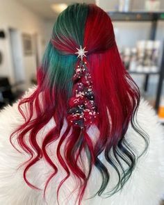 Red And Green Hair, Holiday Hair Color, Valentine Hair, Hair Bun Maker, Bright Hair Colors, Dyed Hair Inspiration, Christmas Hairstyles, Bright Hair, Haircut And Color