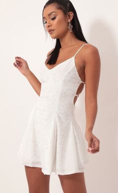 White Graduation Dress High School, Hoco Dresses White, Graduation Dress High School, Grad Outfits, Sleeved Velvet Dress