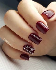 Nail art per le feste natalizie - Matrimonio a Bologna Blog Fall Acrylic, Classy Nail, Nails 2021, Short Nail Designs, Elegant Nails, Minimalist Nails