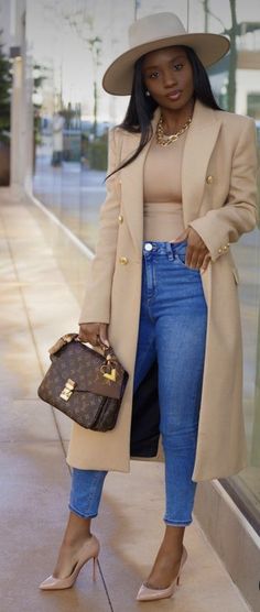 Tan Coat, Afrikaanse Mode, Chique Outfits, Outfits With Hats, Looks Chic, Lookbook Outfits, Outfit Casual