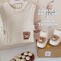 crochet pattern and video instructions for baby booties with teddy bears on them