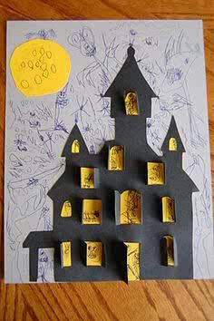 a paper cut out of a castle with writing on it and the words, i heart crafty things