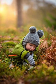 a baby wearing a knitted hat with the words, 12 super simple baby hats to sew