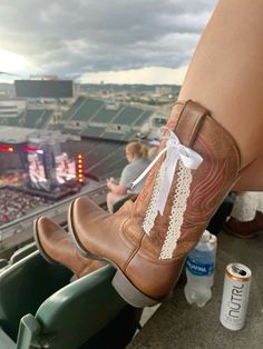 Cowgirl Boots Outfit Nyc, Ribbon On Cowboy Boot, Boot Ribbon Ideas, Ribbon Cowboy Boots, Cowgirl Boots With Ribbon, Country Girl Shoes, Bows On Boots, Cowboy Boots With Ribbon, Ribbon On Boots