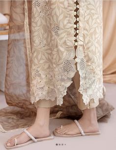 Nikah Wishes, Cotton Dress Summer Casual, Cutwork Designs, Abstract Motifs, Indian Designer Suits, Simple Kurta Designs, Pakistani Fashion Casual, Bead Embroidery Tutorial, Dress Design Patterns