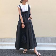 Spot Skirt Suit In Mid-summer Long Big Pocket Knee-length Aging Pock – bydudecom Style Bleu, Long Sleeve Outfits, Strap Dresses, Dresses Spring, Short Summer Dresses, Suspender Skirt, Half Sleeve Dresses, Linen Maxi Dress, Summer Dress Outfits