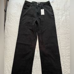 Forever 21 90s Fit Black Jeans; New With Tags (Don’t Fit Me) Casual Black Bottoms From Forever 21, Forever 21 Trendy Streetwear Bottoms, Trendy Streetwear Bottoms From Forever 21, Trendy Forever 21 Streetwear Bottoms, High Waist Jeggings, 90s Fits, Denim Overalls Shorts, Forever 21 Jeans, Size 28 Jeans