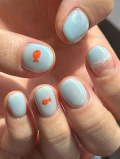 Summer Color Nail Designs, Short Nails Trendy Design, Summer Nails Colors Short, Simple Nail Art For Summer, Summer Nail Art Ideas 2024, Colorful Nail Polish, Quirky Nails Short, Easy Two Color Nail Designs, Trendy Nails Ideas 2024 Summer