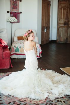 Daughter Trying On Moms Wedding Dress, Daughter In Wedding Dress Photo Ideas, Daughter In Moms Wedding Dress, Cabo San Lucas Beach, Getting Ready Shots, Wedding Dress Photoshoot, Mums Wedding