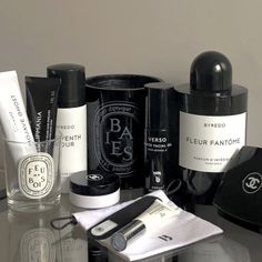 Black And White Organization, Makeup Aesthetic Products Black, Mojave Ghost, Purse Essentials, Classy Aesthetic, Black And White Aesthetic, Facial Oil, Girly Jewelry