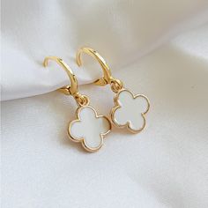 3 For $25 Bundle Sale! You’ll Love The Simple And Classic Style Of These Sweet Clover Earrings. An Easy And Versatile Choice For Any Casual Or Dressy Look. -Gold Tone Zinc Alloy And Enamel -Earrings Are Lightweight For Easy, All- Day Wear -Lever Back Closure -Finish: Polished -Hypoallergenic And Nickel Free, Suitable For Sensitive Ears -Length: 1.1” -Condition: Brand New, Never Worn -Comes In A Beautiful Gift Bag, Perfect For Gifting Or Treat Yourself! Bundle Your Likes For A Private Discount An