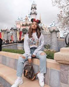 Looking for the best Disneyland outfits for women in spring, summer, fall, and winter (or a Christmas visit)? Get the perfect Disney aesthetic with these comfy, casual and cute outfits perfect for petite, mid-size, or plus size! Whether you are a mom or not, you'll love this list of Disneyland outfit ideas! Plus Size Disney Outfits, Disneyland Christmas Outfit, Disney Outfits Winter, Disneyland Outfit Spring, Disneyland Dress, Disney Christmas Outfits