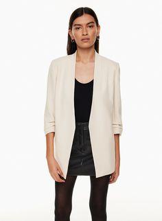 Aritzia babaton power hip Blazer Suiting Fabric, Wool Coats, Flare Top, Blazer Outfit, Aritzia Babaton, Open Front Blazer, Dusters, Women's Coats And Jackets, Blazer Outfits