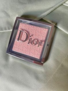 Make Up Dior, Dior Products, Dior Blush, Dior Girl, Dior Makeup, Fancy Makeup, Makeup Items, Makeup Goals