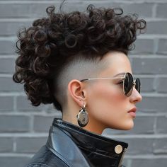 25 Incredible Trendy Curly Mohawk Hairstyles for Women and Girls - Hair Guru Curly Mohawk Hairstyles For Women, Curly Hair Mohawk, Tapered Haircut For Women, Mohawk Updo, Long Mohawk, Fluffy Curls, Casual Updo