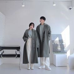 Matching Winter Outfits For Couples, Couple Outfits Matching Casual, Couple Outfits Korean, Korean Couple Outfits, Fall Couple Outfits, Minimalist Winter Outfit, Couple Outfits Matching, Duo Dress, Couple Outfit Ideas