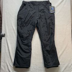 Rawik Black Snow Pants Ski Water Resistant Nylon Shell Polyester Lining Polyester Fill Pockets Size 3xl. Measure 40” Waist X 33” Inseam To Bottom Of Inner Cuff New With Tags Please See Photos Black Snow, Snow Pants, Mens Pants, Skiing, Sweatpants, Water Resistant, Man Shop, Cuff, Tags