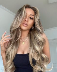 Ultimate HAIR GOALS 😍 @yeshipolito is casually slaying as always! Get the look in our flared lash #DemureLite ✨ It adds that little oomph for a dreamy effect 🤍 Light Brown Hair With Blonde Highlights Balayage Face Framing, Soft Blonde Hair Dark Roots, Blonde Balayage Olive Skin Tone, Balayage Hair Tan Skin, Blonde Hair On Olive Skin Tone, Blonde Latina Hair, Olive Skin Blonde Hair Brown Eyes, Blonde Hair For Olive Skin Tone, Blonde Hair On Mexican Women