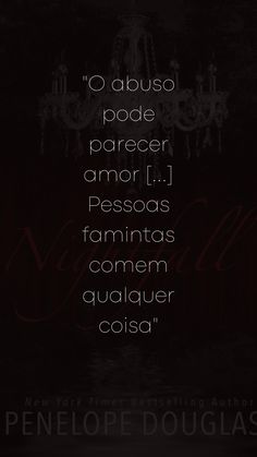 a black and white photo with the words in spanish