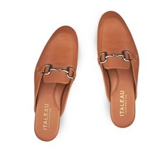 Lisa Mules | Women’s Slip-ons | Italian Leather Shoes - Italeau Elegant Everyday Slip-ons With Leather Sole, Classic Brown Mules For Everyday Wear, Classic Brown Mules For Everyday, Classic Mules With Leather Lining, Classic Spring Mules For Everyday, Classic Everyday Spring Mules, Classic Spring Mules, Classic Slip-on Mules For Everyday, Chic Leather Mules For Everyday Wear