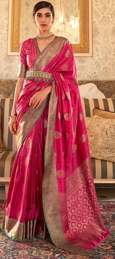 Pink and Majenta color Saree in Art Silk, Silk fabric with Weaving work South Silk Sarees, Silk Sarees With Price, Designer Silk Sarees, Look Plus Size, Brocade Blouses, Art Silk Sarees, Tussar Silk Saree, Silk Sarees Online, Saree Look