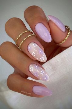 Almond Shaped Nails Designs, Summer Nails Almond, Lilac Nails, Lavender Nails, Almond Shape Nails, Almond Nails Designs, Trendy Nail Art