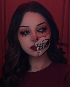 At Home Easy Halloween Costumes, Halloween Makeup Designs, Full Face Painting Ideas, Maquillaje Halloween Aesthetic, Hallowen Ideas Makeup, Skull Makeup Aesthetic, Halloween Face Paint Ideas For Women, Creepy Makeup Looks, Skull Makeup Look