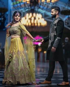 Bride Groom Poses, Indian Wedding Photography Couples, Wedding Portrait Poses, Couple Wedding Dress