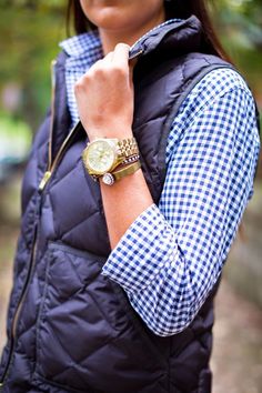 Vineyard Vines gingham and navy lilly puffer vest. This is cute! Stile Preppy, Blue Vest, Moncler Jacket, Outfit Mujer, Preppy Girl, Classy And Fabulous, Preppy Outfits, Fall Winter Outfits, Preppy Style