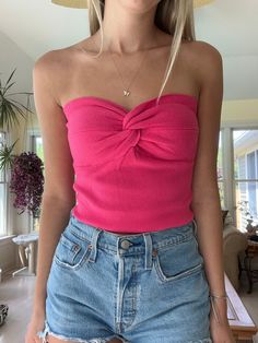 PinkTwisted knit Top Pink Tube Top Outfit, Twisted Tube Top, Twist Tube Top, Tube Top Outfit, Tube Top Outfits, Pink Tube Top, Peplum Crop Top, Floral Print Crop Top, 2024 Outfits