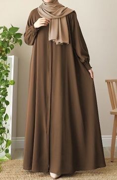 Stylish Abaya Abaya Designs Latest Simple, Simple Abaya Designs, Stylish Abaya, Simple Abaya, Islamic Modest Fashion, Muslimah Fashion Casual, Muslim Women Clothing, Abaya Collection, Abaya Designs Latest