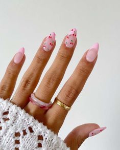 A hand adorned with pink nails featuring a fun cherry design, complemented by a delicate pink ring and a textured gold band, brings to mind sweet summer memories. Click to see more and immerse yourself in this nostalgic summer vibe.via@phoebesummernails Nails Barbie, Cute Almond Nails, Cherry Nail Art, Paznokcie Hello Kitty, Barbie Nails, Kutek Disney, Summer Acrylic, Nails Classy, Cherry Nails