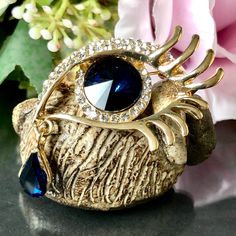 Blue Eye Crystal Rhinestone Brooch Pin Dali's Eye Brooch Height: 1.8 inch ( 4.6 cm ) Width: 2.1 inch ( 5.4 cm ) Vintage style Your item will be carefully packed. Shipping from The Netherlands. Thank you for stopping by and checking out my items. Crystal Brooch Pins For Gifts, Crystal Brooch Pins As Gift, Eye Brooch, Blue Eye, Rhinestone Brooches, Dali, Vintage Stil, Crystal Rhinestone, The Netherlands