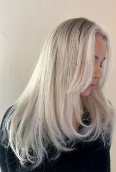 22. Scandinavian Blonde Layers + Bangs Scandinavian blonde typically refers to a very light, almost platinum blonde shade. It's a cool-toned blonde that Haircut Long Straight, Long Straight Hairstyles, Sleek Haircuts, Long Layered Haircut, Layers Bangs, Straight Hairstyle, Short Wavy Bob, Wavy Bob Haircuts