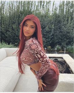 Kylie Jenner Red Hair, Stylizacje Kylie Jenner, Kylie Jenner Hair Color, Red Hair Outfits, Stile Kylie Jenner, Kylie Jenner Photoshoot, Jenner Hair, Look Kylie Jenner, Kylie Jenner Hair